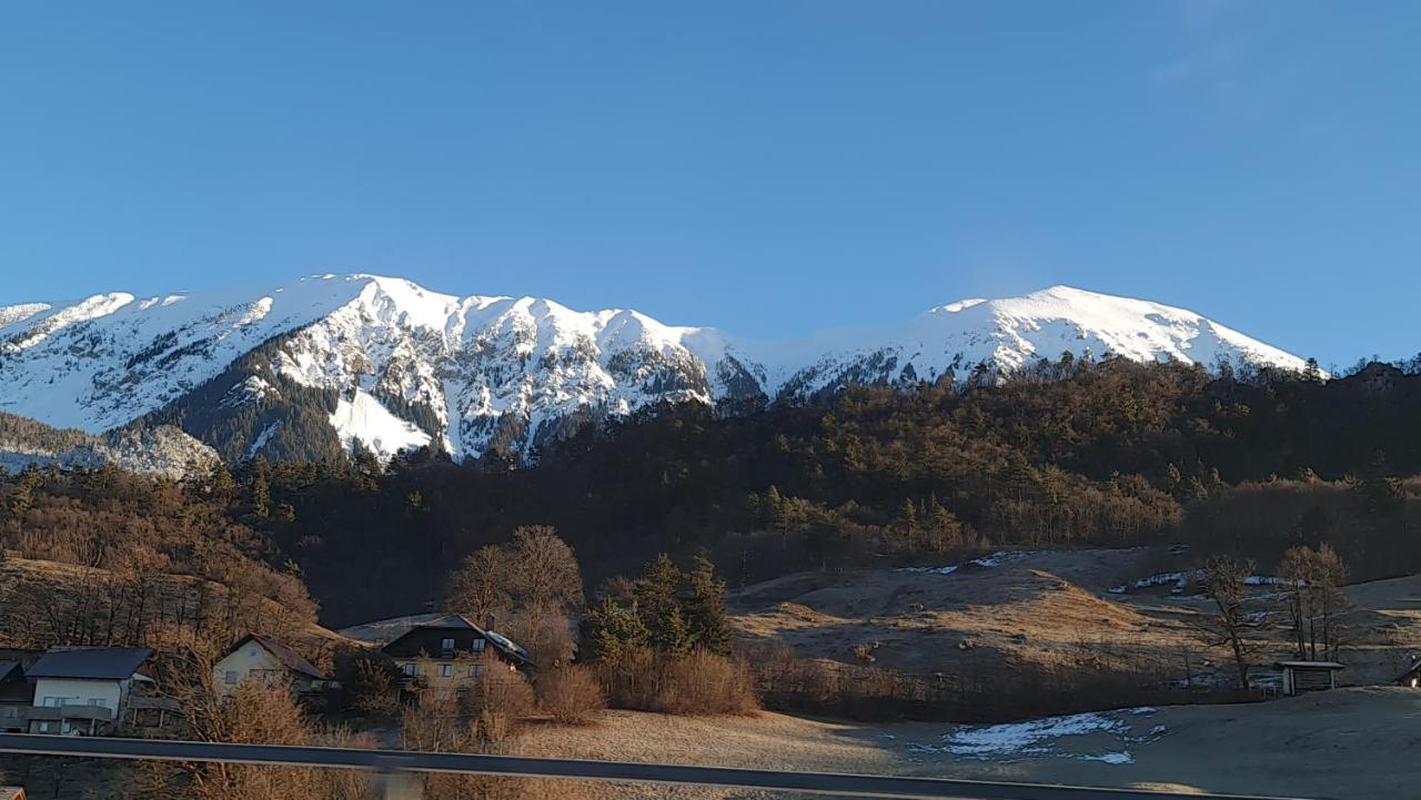 Pension Knafel Zirovnica ภายนอก รูปภาพ