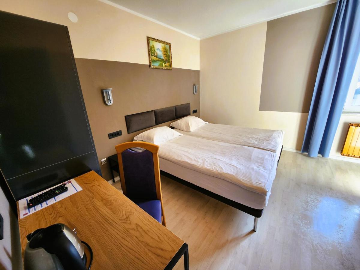 Pension Knafel Zirovnica ภายนอก รูปภาพ