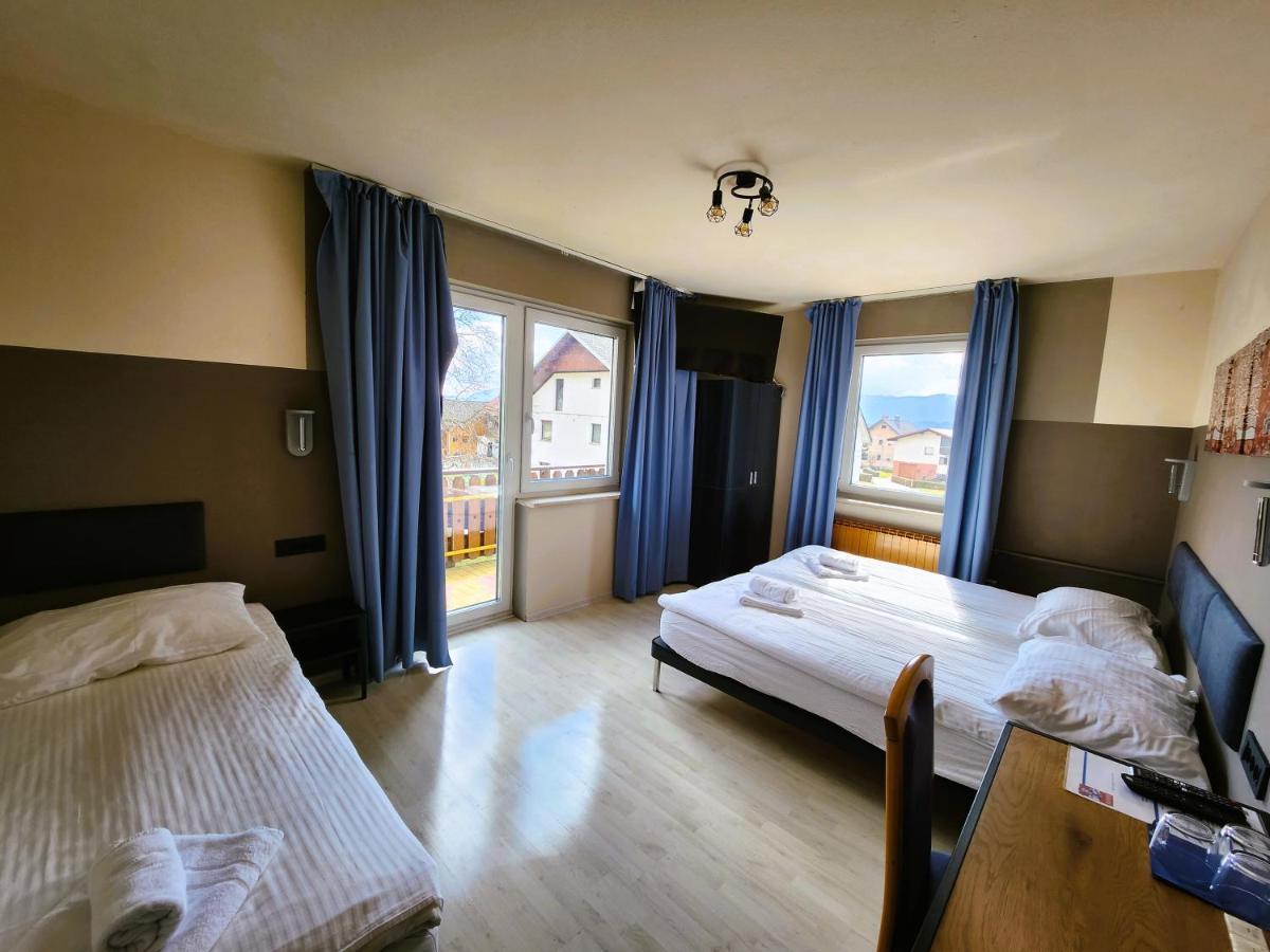 Pension Knafel Zirovnica ภายนอก รูปภาพ